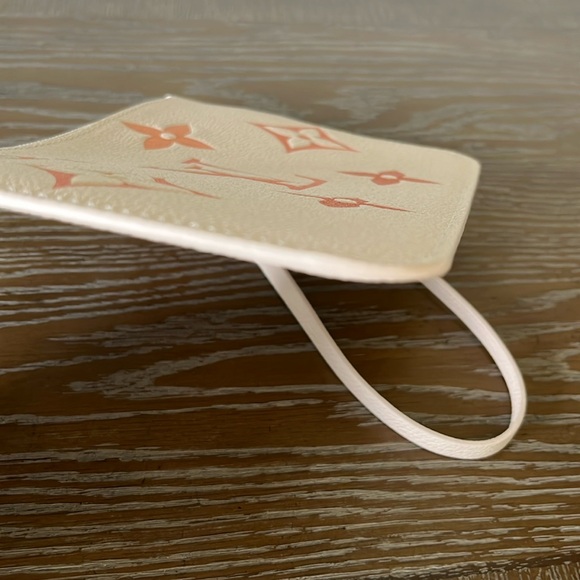 🌺 Reserved Do Not Purchase🌺Louis Vuitton Empreinte Giant By The Pool Clutch - Picture 8 of 17